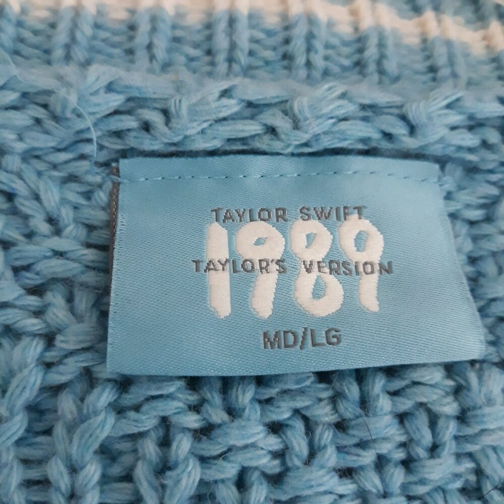 Taylor Swift 1989 Blue Cable Knit Sweater Cardigan M/L Preppy Collegiate - Picture 7 of 8